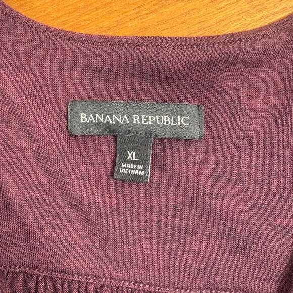 New Banana Republic Long-Sleeve Light Sweater - Picture 2 of 5